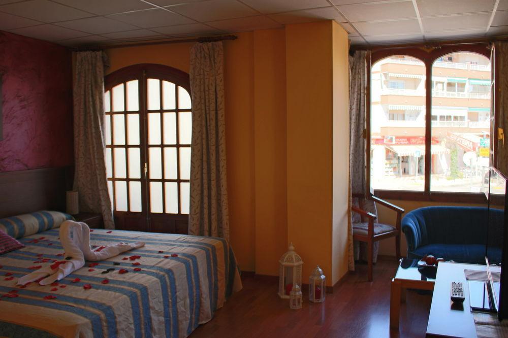 Hotel La Curva Albolote Exterior photo